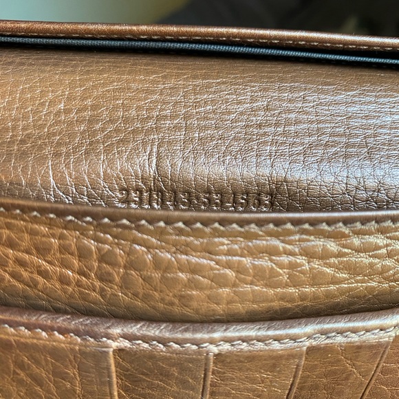 Gucci Soho Metallic Wallet - Picture 12 of 14